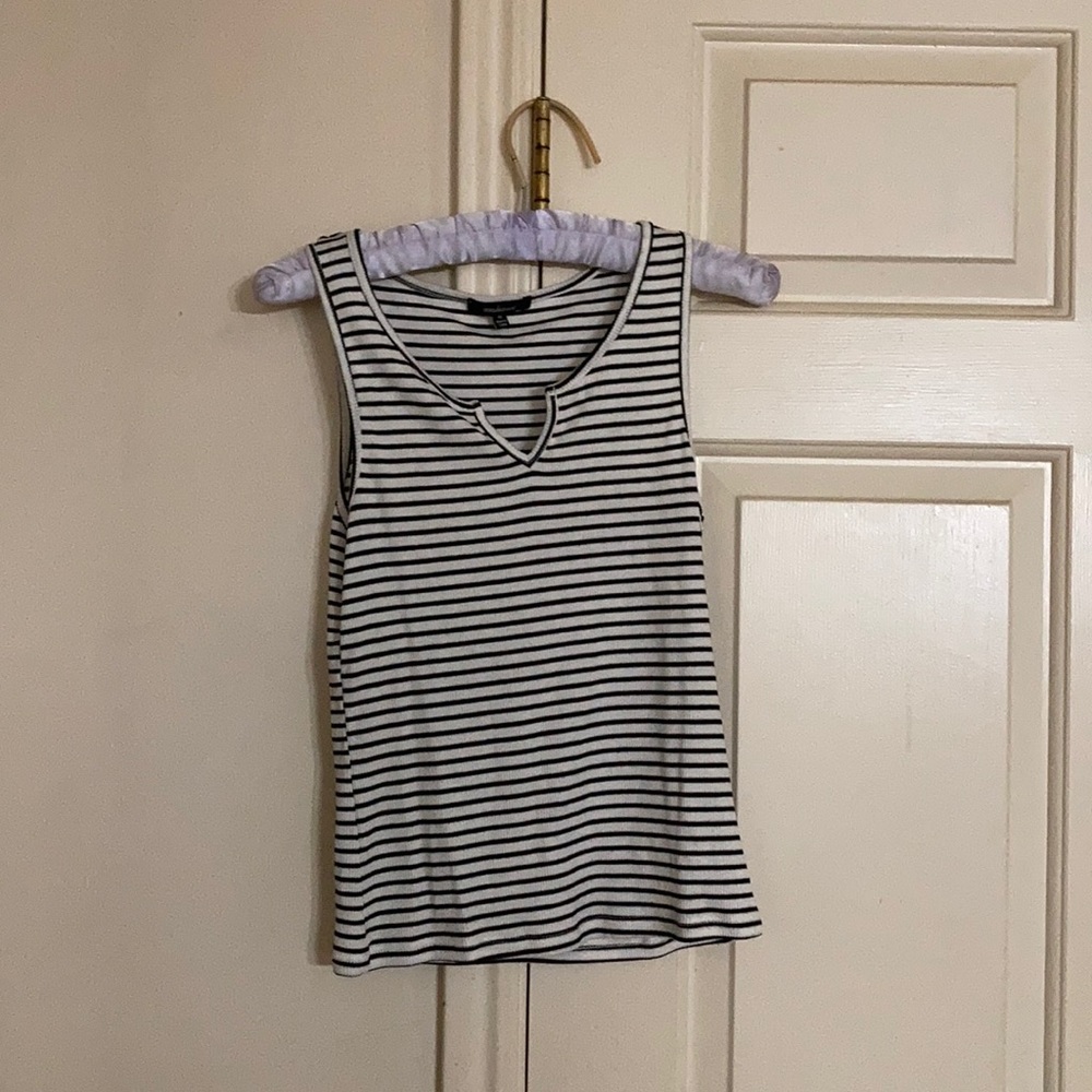 AMBIANCE WHITE AND BLACK STRIPED TANK TOP